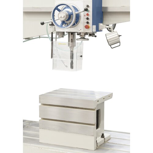 Precisely aligned spindle ensures accurate results, box table and coolant device are part of standard equipment.