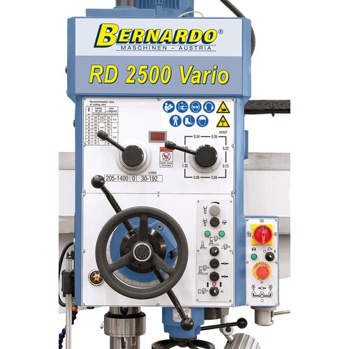 3-way spindle feed: lever allows quick adjustment, handwheel allows fine feed or automatic feed