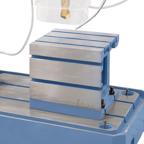 High-quality, box table with 5 T-slots, as standard accessory
