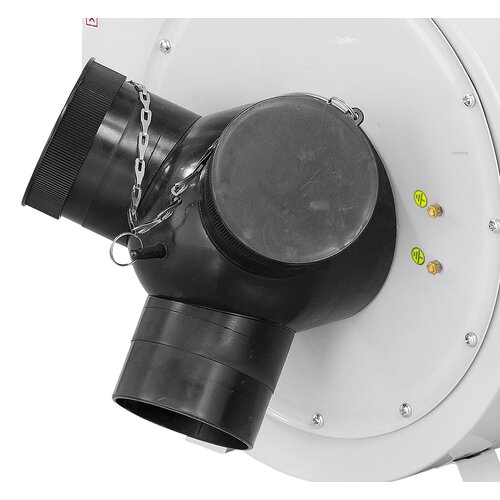 Adapteri 1 x 150 mm / 3 x 100 mm, vakiovarusteena.