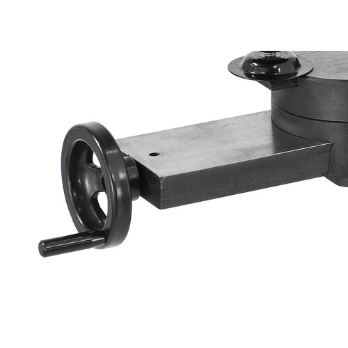 Convenient sawblade infeed by handwheel.