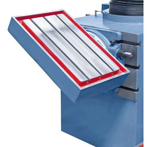 The optionally available horizontal table, tiltable from -50° to +50°, increases the number of applications significantly