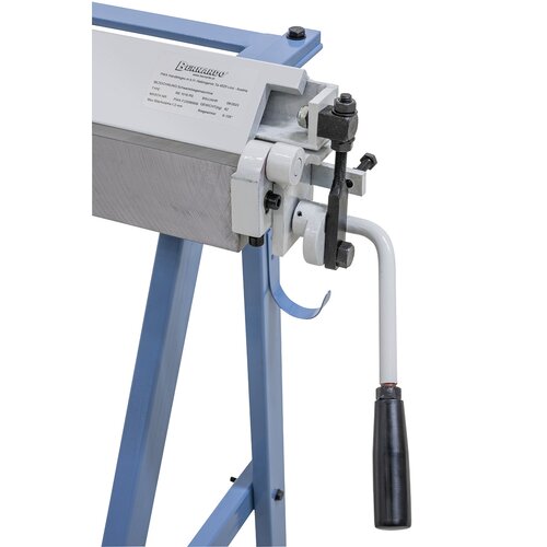 Easy lifting of the upper beam by lever.