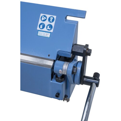 Setting of the bending angle by means  of scale 