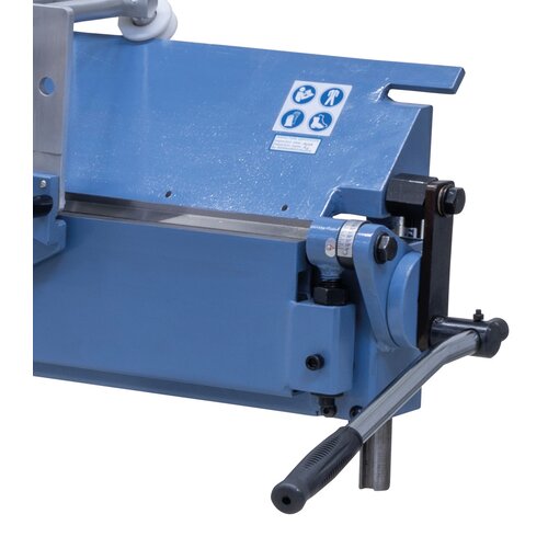 Easy lifting of the upper beam by lever.