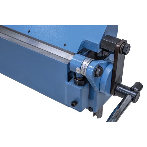 Setting of the bending angle by means  of scale 