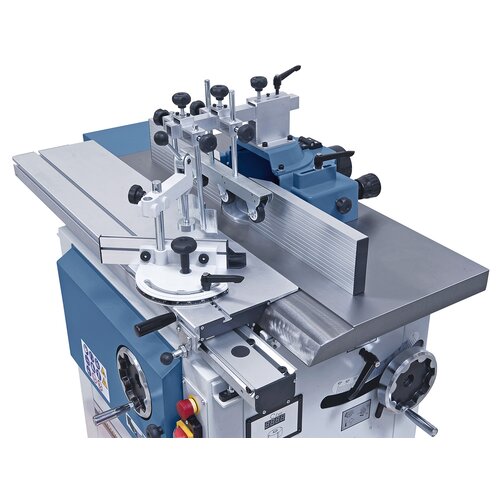 Complete with sliding table to allow for convenient processing of large workpieces.