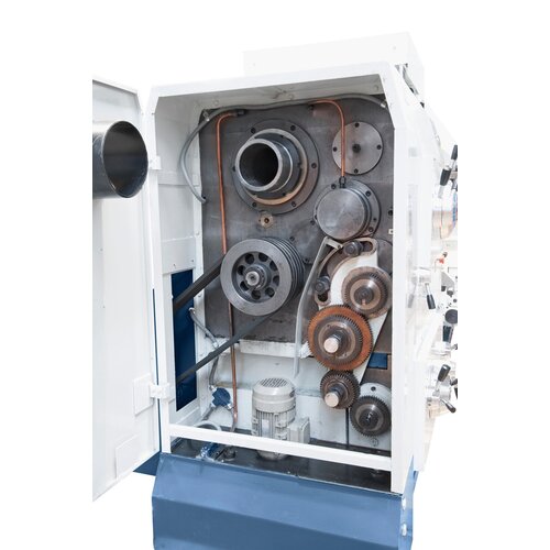 The hardened main spindle with 130 mm spindle bore is bedded on tapered roller bearings and radial roller bearing.