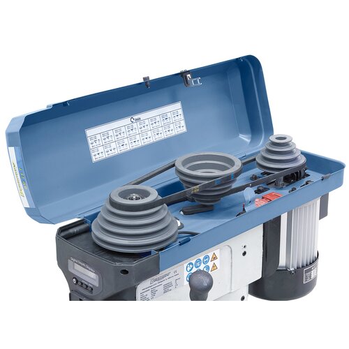 Balanced drive pulleys guarantees smooth running.