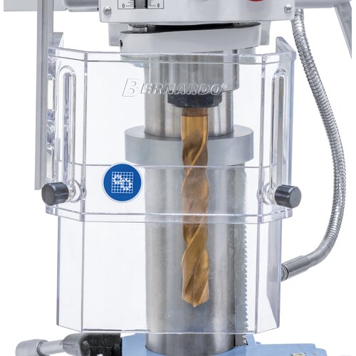 Height adjustable chuck guard and micro switch guarantees  high safety standards.