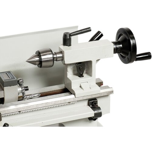 Tailstock (MT 2) can be adjusted for taper turning.