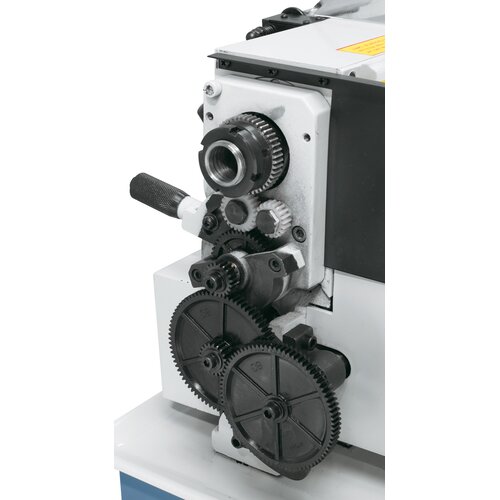 Change gears for thread cutting included as standard equipment