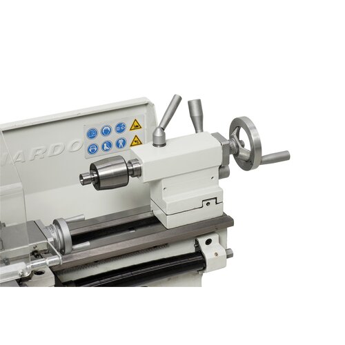 A live center type SMA with 7 interchangeable tips for universal applications is optionally available.