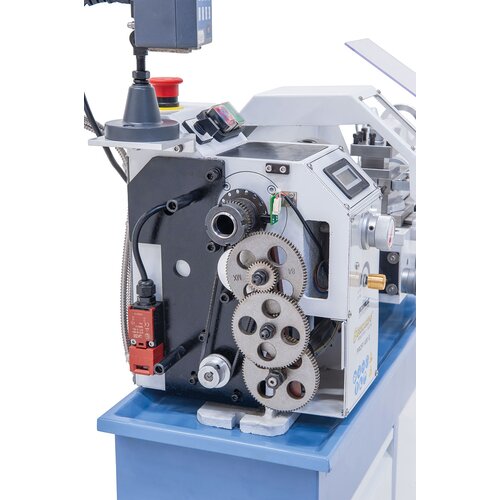 Hardened main spindle, precision taper roll bearings allow for high concentricity of spindle nose (≤ 0.009 mm). 