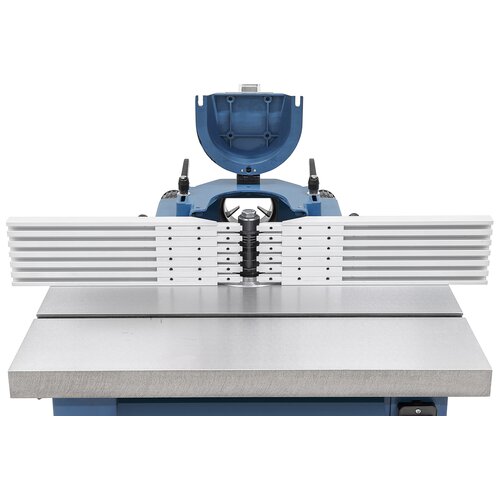 The integral safety guides 
made from anodized aluminium 
can be adjusted to any moulder tool 
and guarantee maximum safety.  (Option).
