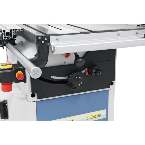 Handwheel features gear rim guide to allow for easy and smooth sawblade tilt.