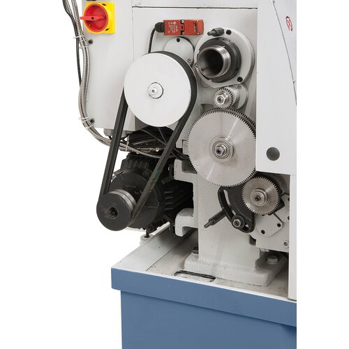Standard accessories inlcude change gears for thread cutting.