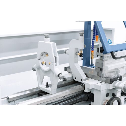 Complete with steady and follow rest to allow for solid support of long workpieces.