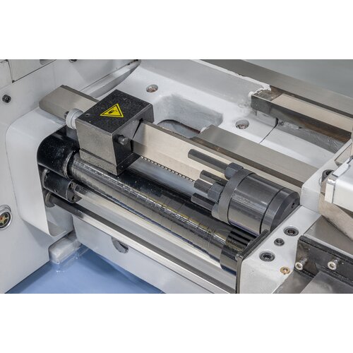 Micrometer longitudinal fence and turret fence comes standard.