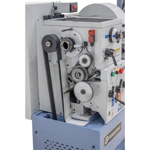 Change gears for thread  cutting come standard. 