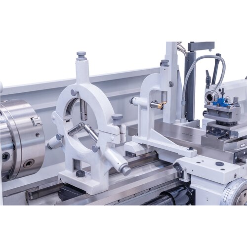 Complete with steady and follow rest to allow for solid support of long workpieces. 