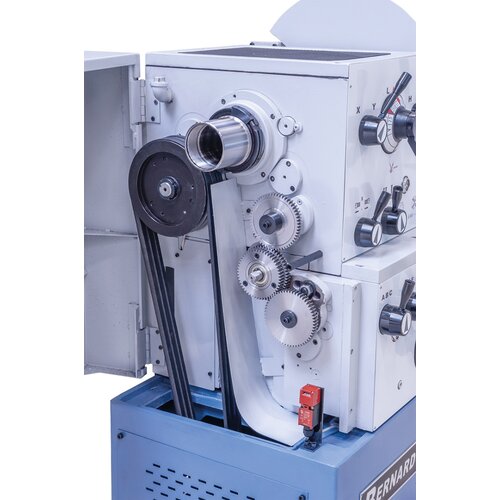 Hardened main spindle with precision taper bearing for high concentricity, teethed Optibelt-V-belt for optimal power transmission.