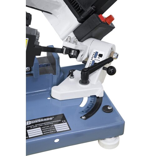 Lockable saw arm convenient for frequent transport.