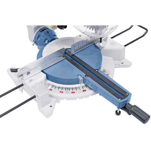 Solidly constructed rotary disc features 
integrated scale which tilts 45º to the left and 45º to the right when mitre cutting.